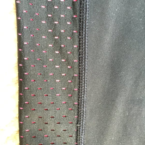 Victoria's Secret 'knockout' crop black & pink legging - size XS - Picture 6 of 8